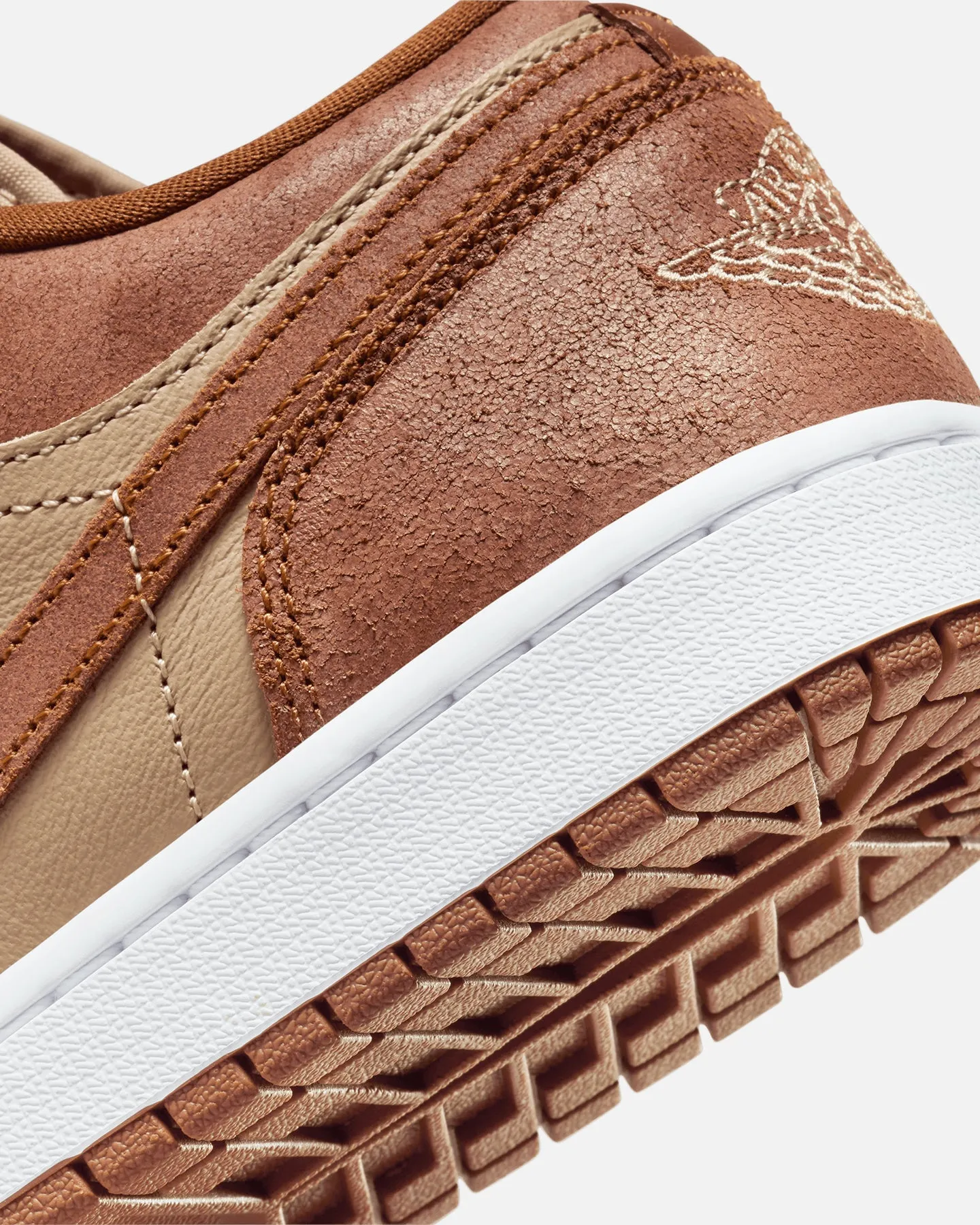 Jordan Women's Air Jordan 1 Low SE Legend Medium Brown